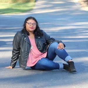Meet your Posher, Yessenia